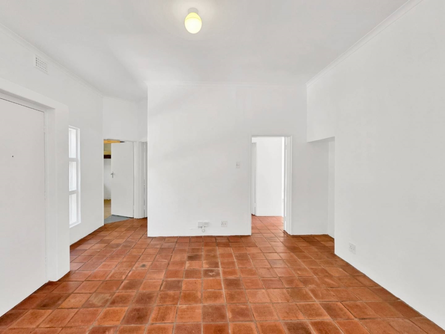 2 Bedroom Property for Sale in Vredehoek Western Cape